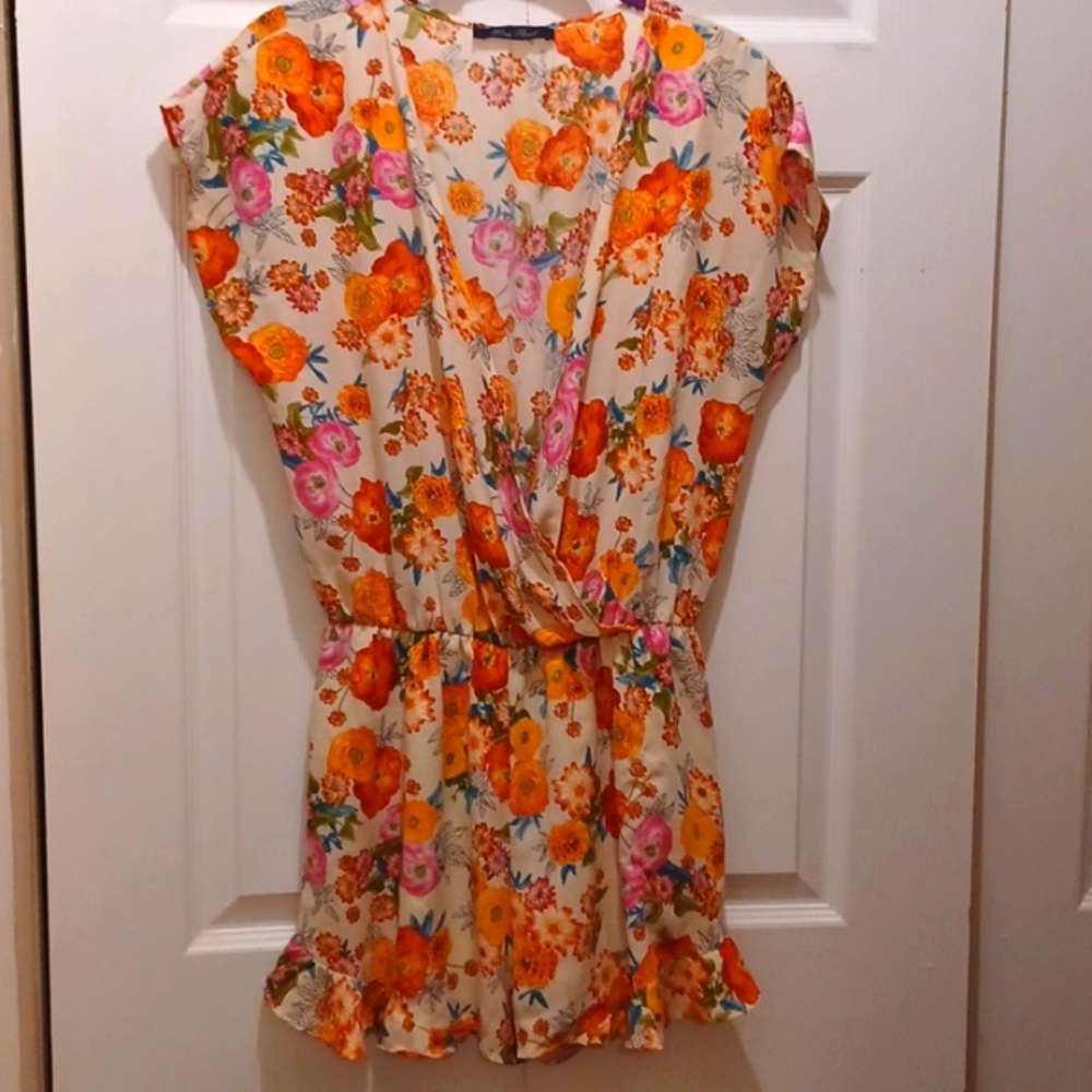 Romper SHORTS Elastic waste. Size medium